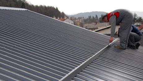 Jeklena strešna kritina oblike trapez